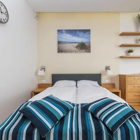 Mierzeja - Marina, Katy Rybackie, Przyjazne Zwierzetom, 100 M Od Zalewu Wislanego *