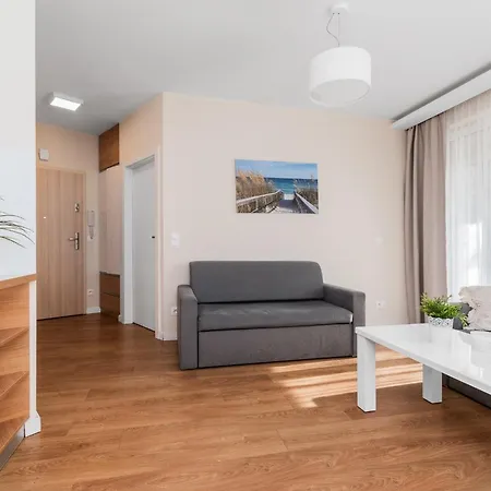 Mierzeja - Marina, Katy Rybackie, Przyjazne Zwierzetom, 100 M Od Zalewu Wislanego