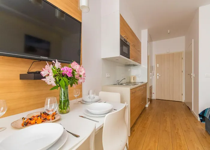 Mierzeja - Marina, Katy Rybackie, Przyjazne Zwierzetom, 100 M Od Zalewu Wislanego