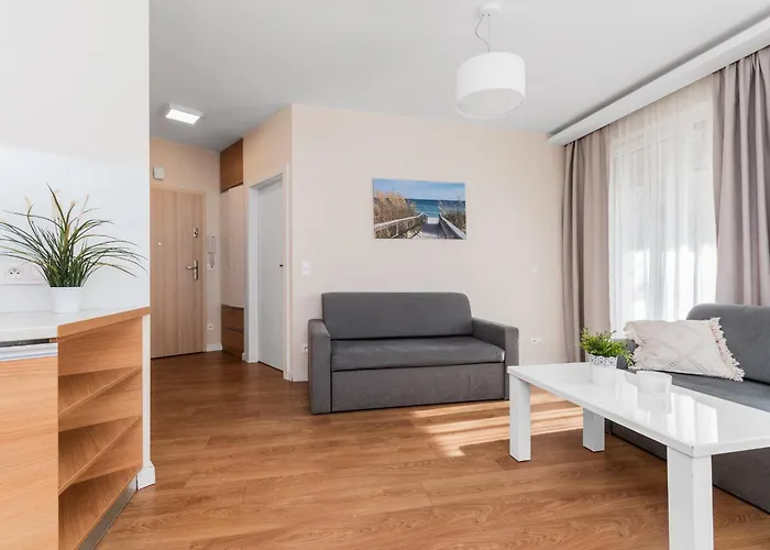 Mierzeja - Marina, Katy Rybackie, Przyjazne Zwierzetom, 100 M Od Zalewu Wislanego